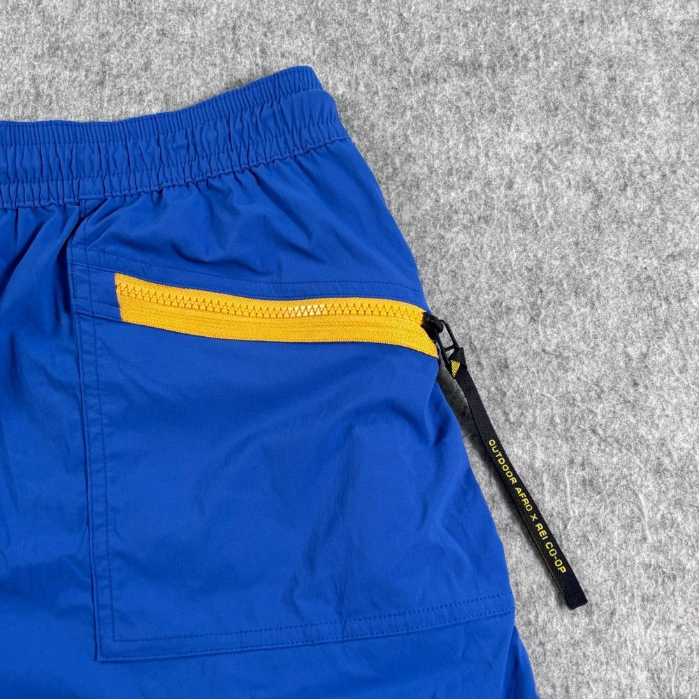 REI Co-op Outdoor Afro Mens Trail Shorts Blue Yellow Medium 24229-S23 Hiking